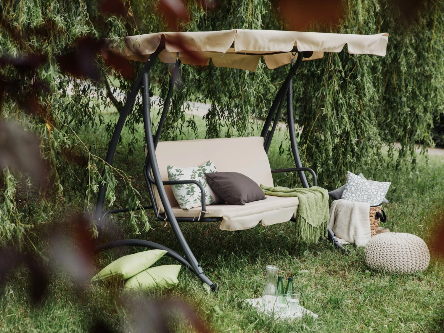 Hollywoodschaukel Sonnendach Beige TEMPLE – Bild 2