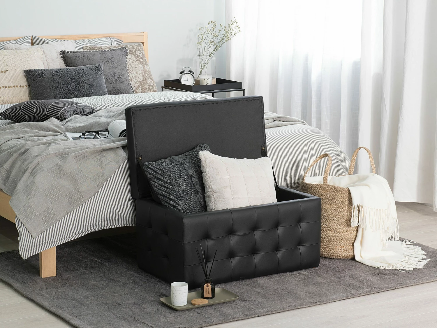 Hocker Mit Stauraum Kunstleder Schwarz MICHIGAN – Bild 3