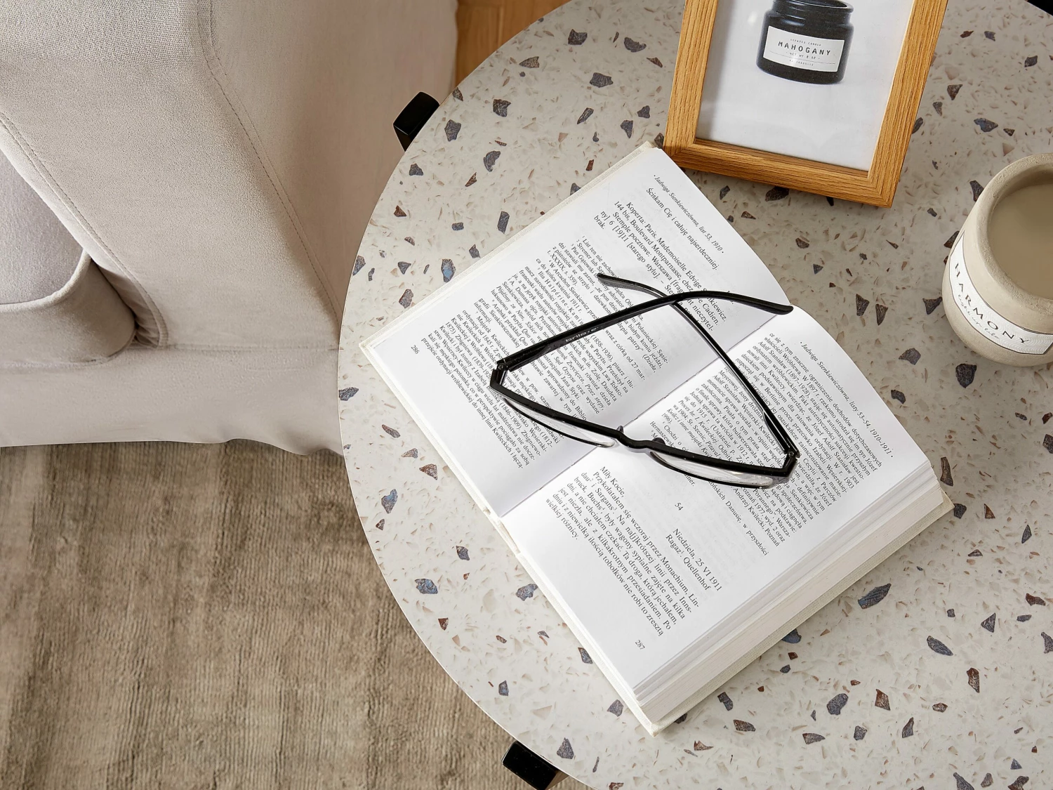 Beistelltisch Terrazzo Optik / Schwarz ⌀ 50 Cm VALERA – Bild 5