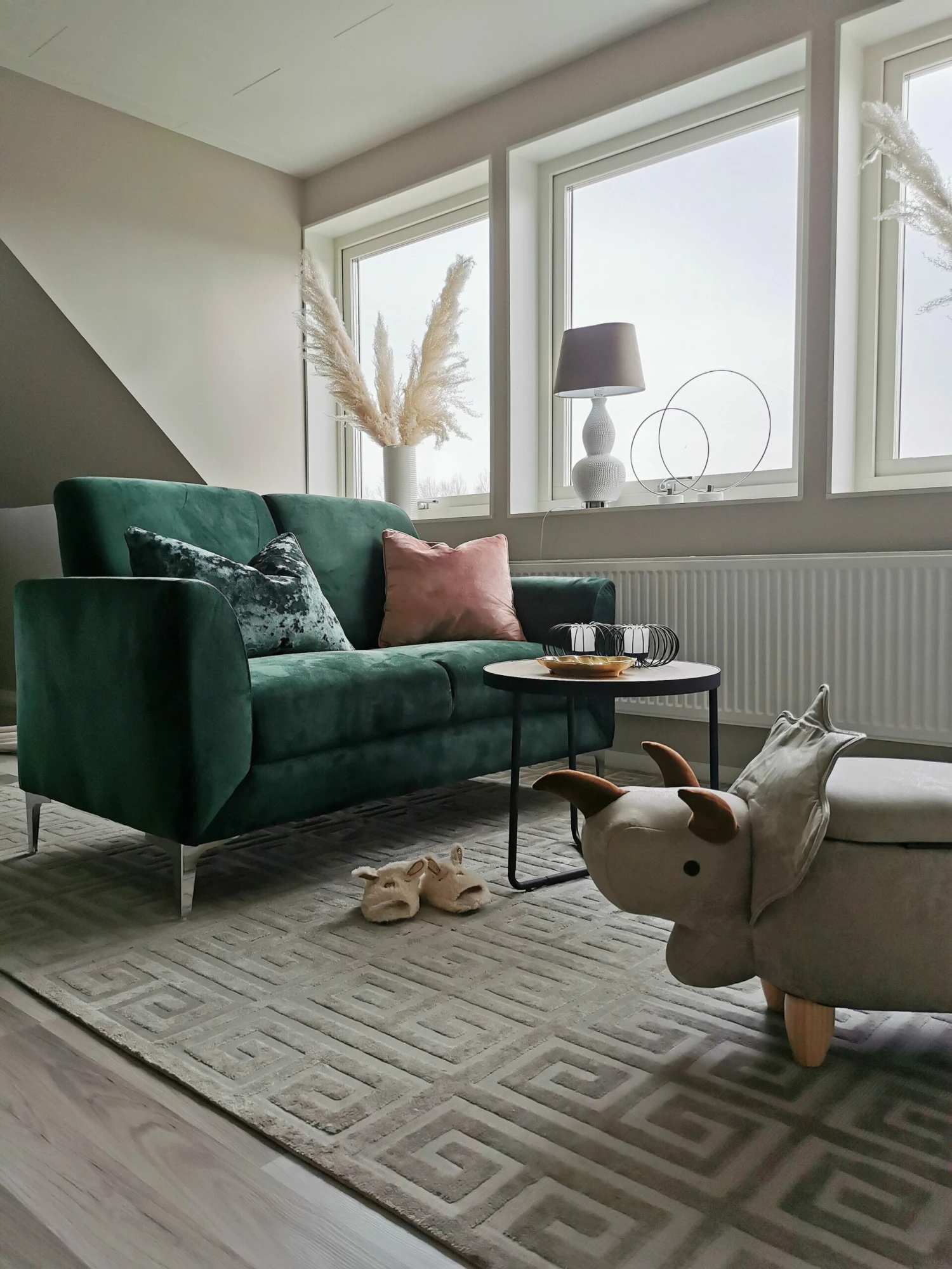 Hocker Polsterbezug Mit Stauraum Hellgrau TRICERATOPS – Bild 3