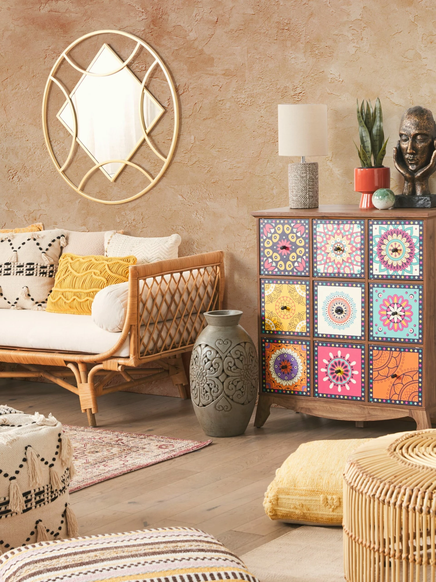 Sideboard Dunkler Holzfarbton / Bunt 6 Schränke 3 Schubladen KUMA – Bild 3