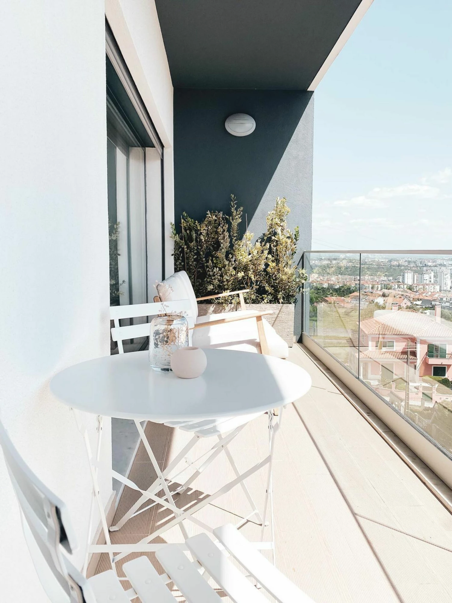 Balkonset Weiß 2 Stühle Zusammenklappbar FIORI – Bild 3