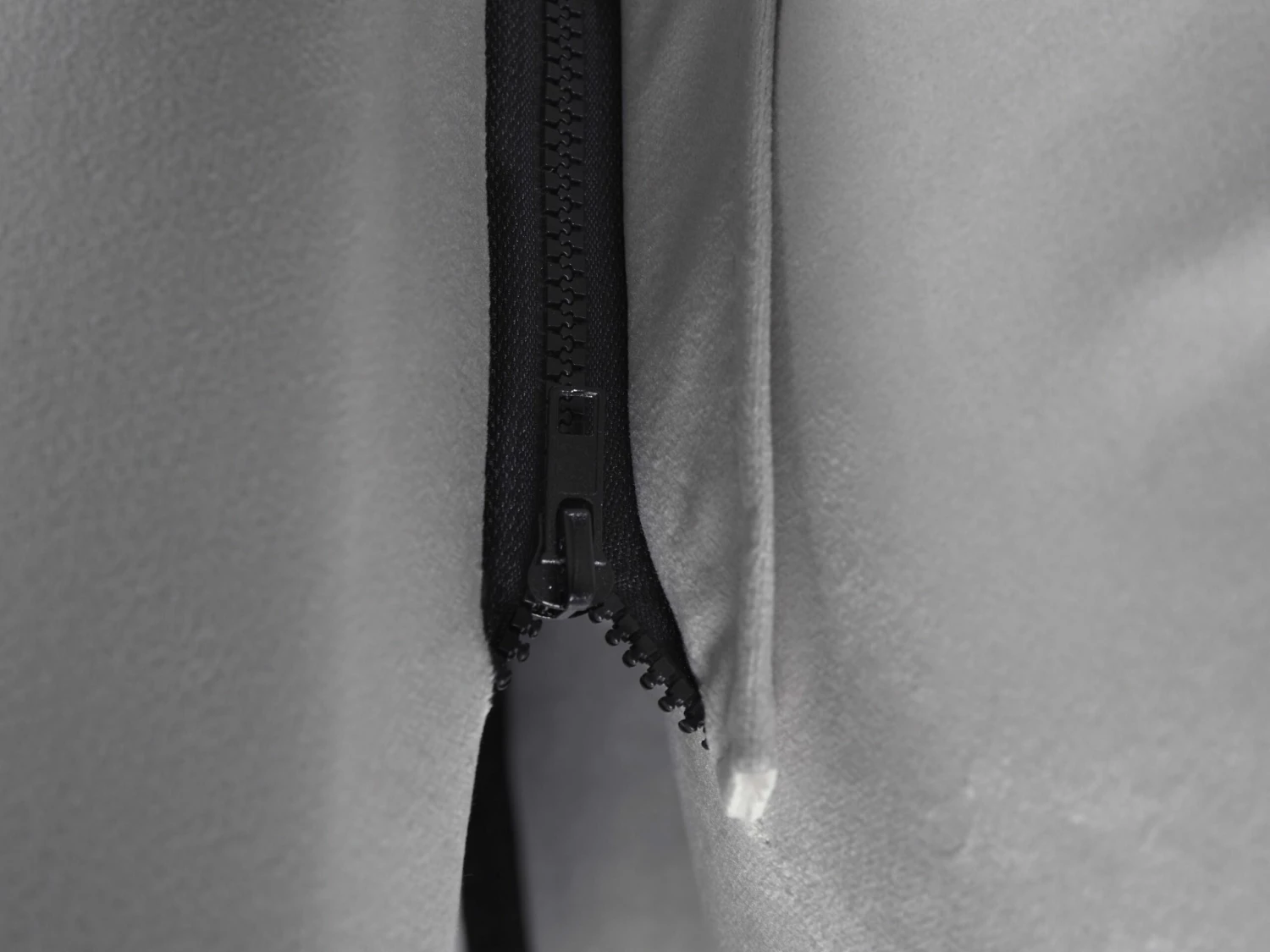 Polsterbett Samtstoff Hellgrau Mit Bettkasten Hochklappbar Verschiedene Größen BATILLY – Bild 9