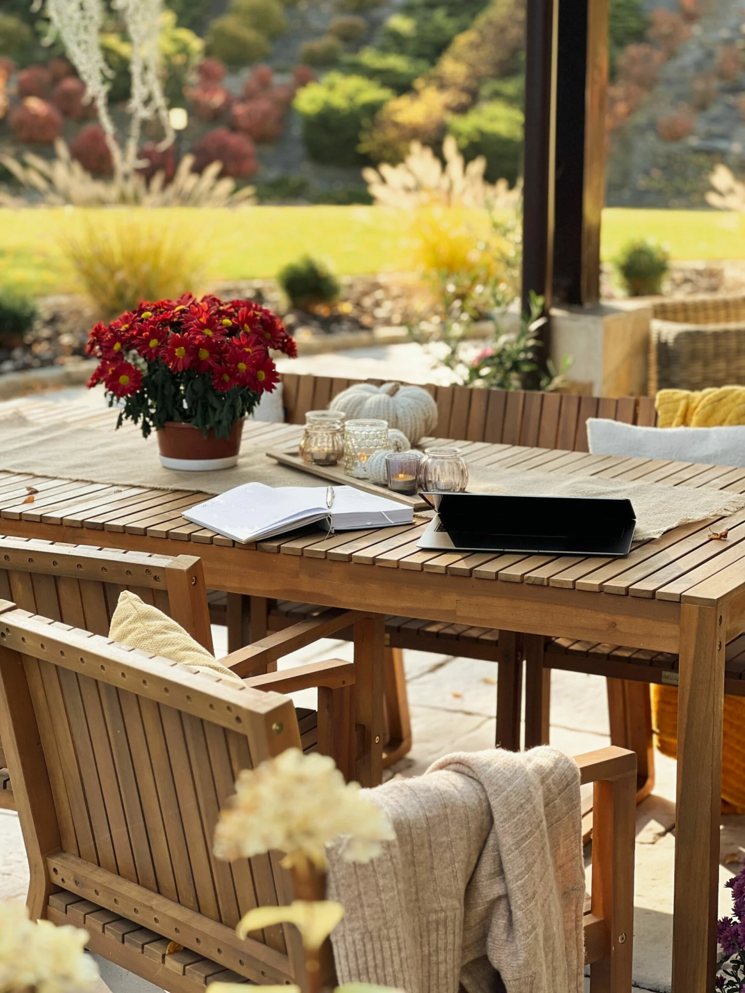 Gartenmöbel Set Akazienholz Hellbraun 6-Sitzer 7-teilig SASSARI – Bild 7