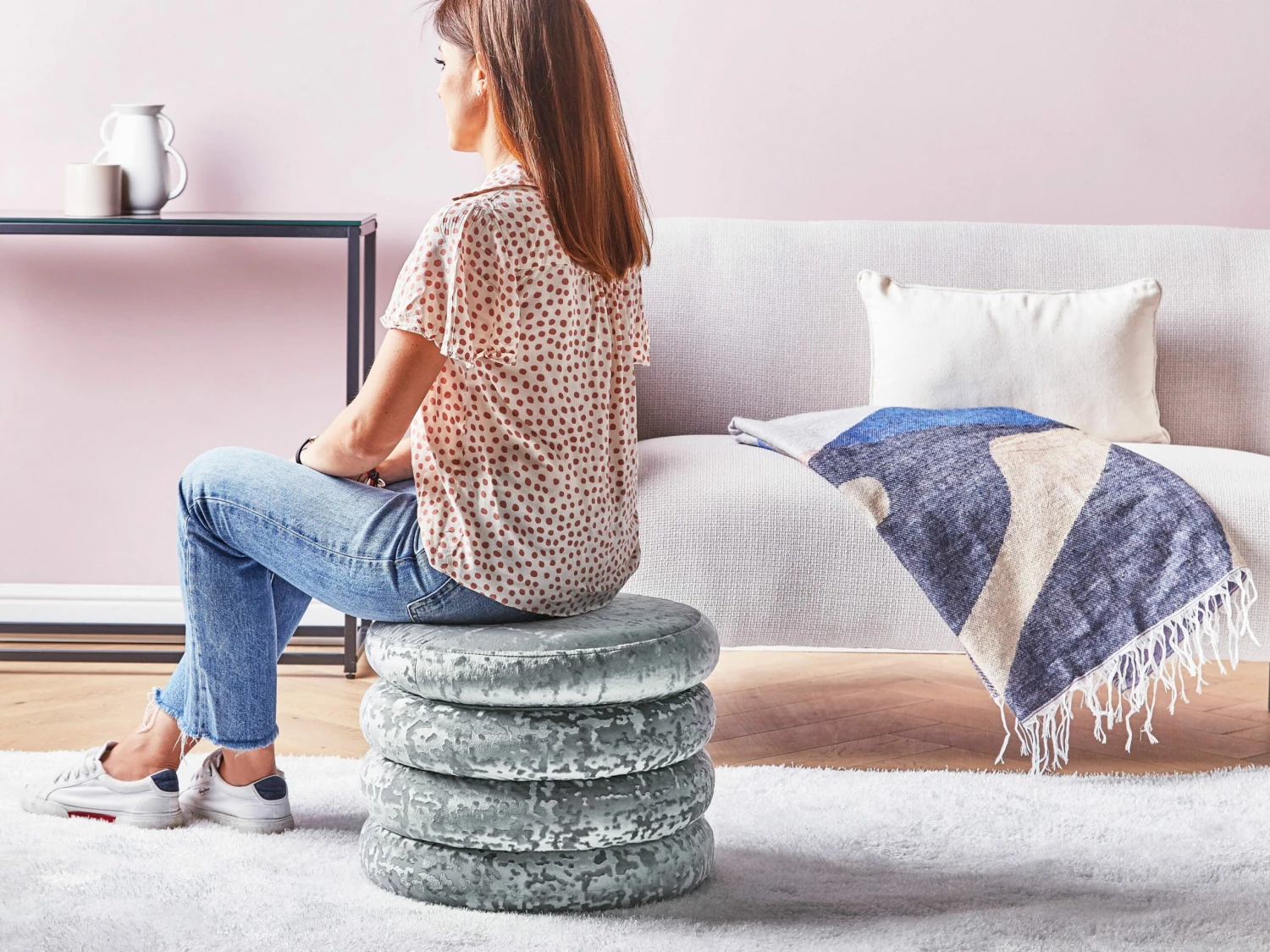 Pouf Mit Stauraum Samtstoff Hellgrau ⌀ 45 Cm BREWTON – Bild 2