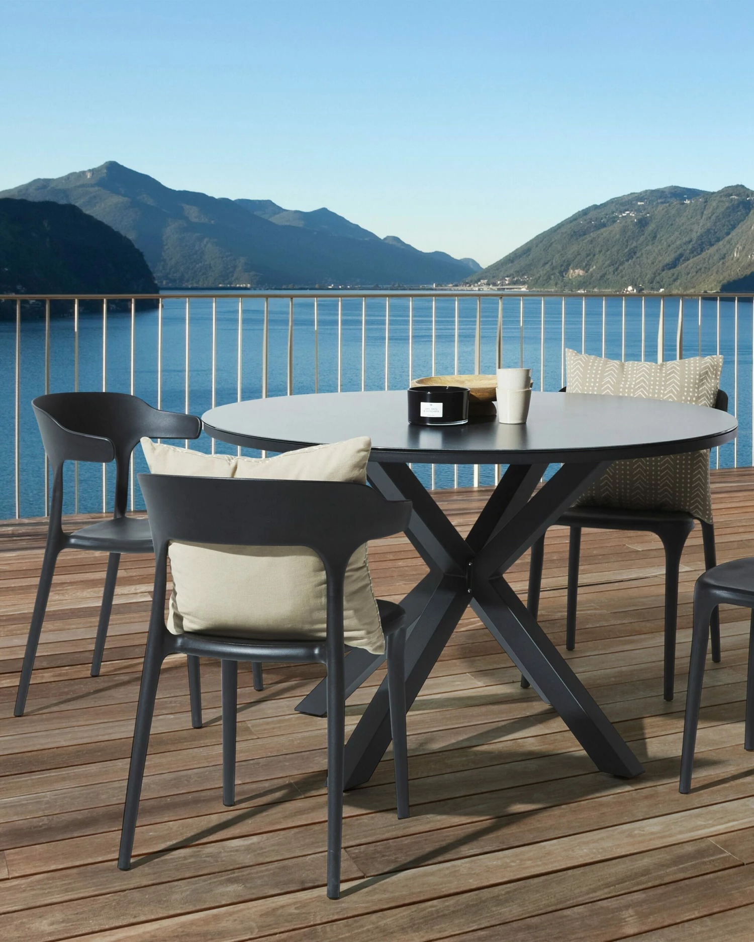 Esszimmerstuhl Kunststoff Schwarz 4er Set GUBBIO – Bild 2