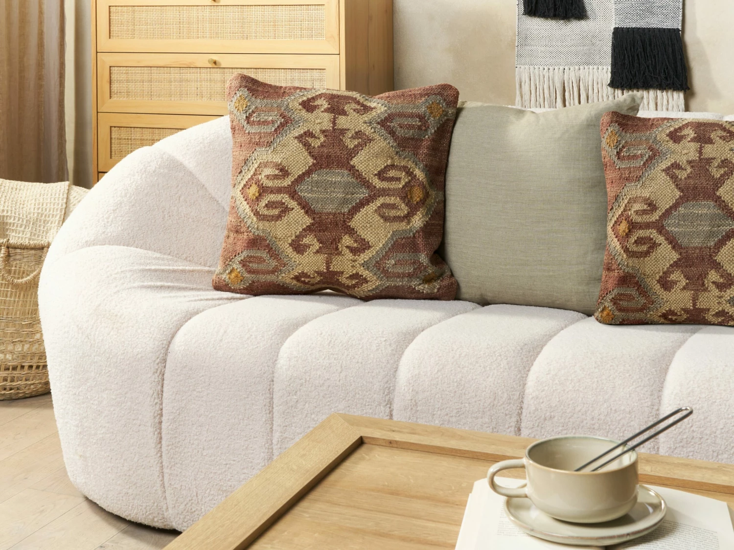 Rattan 4 Schubladen Kommode Helles Holz PEROTE – Bild 3