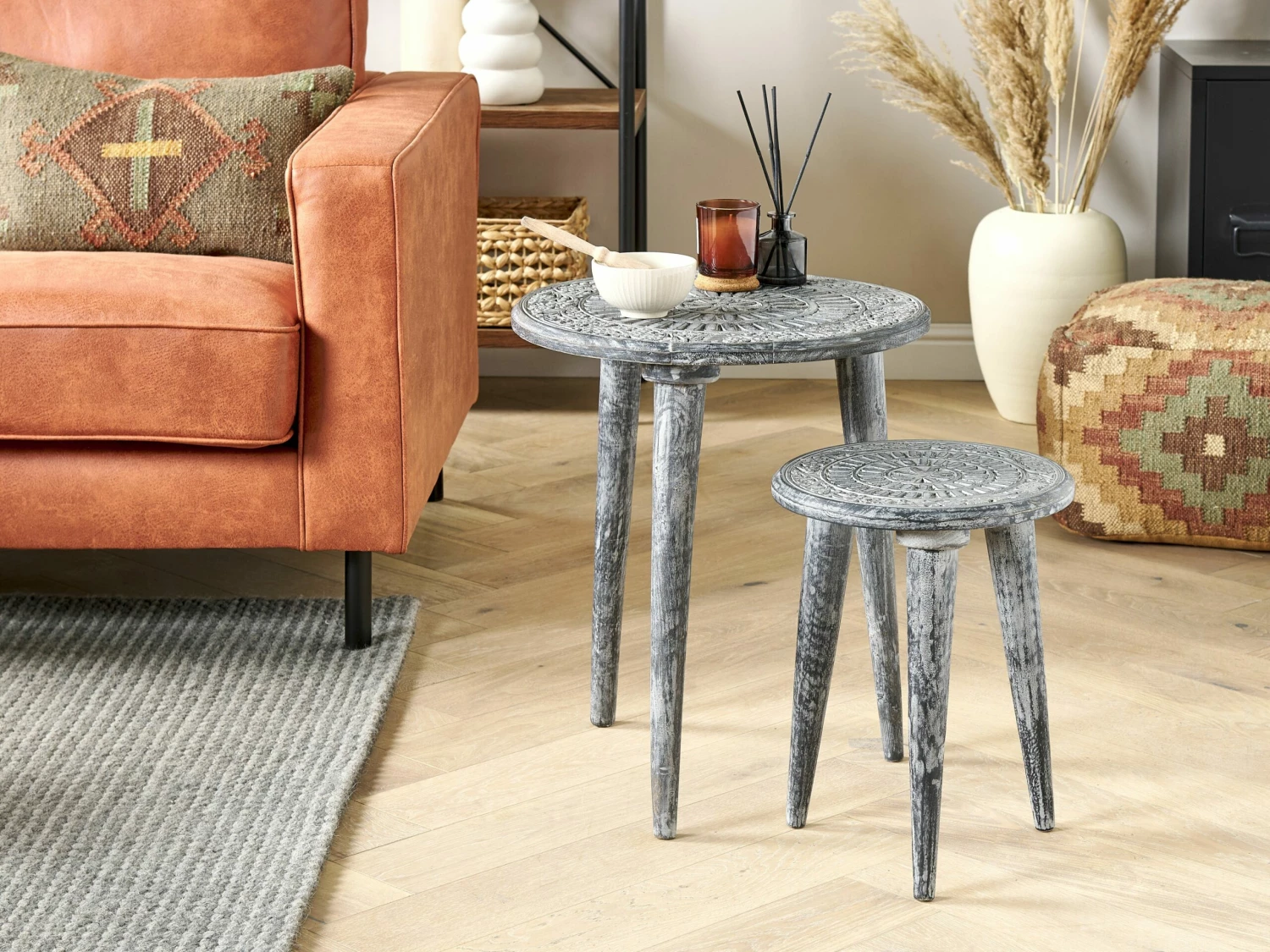 Beistelltisch 2er Set Aus Mangoholz Grau JATRA – Bild 2